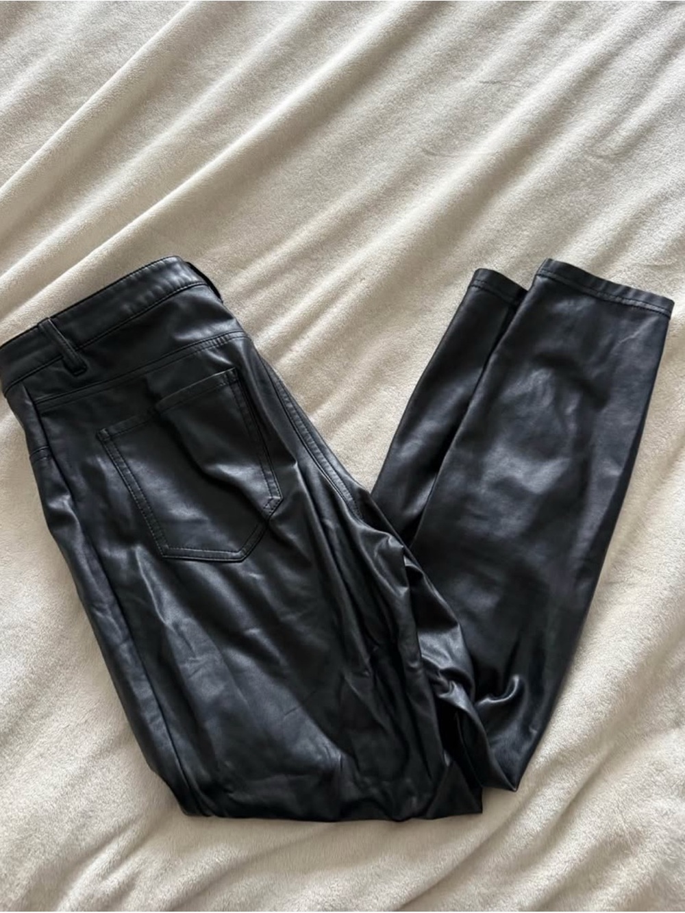 Wilfred free faux leather black pants